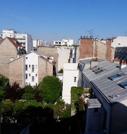 Beau 2 Pieces Avec Balcon Parc Des Buttes Chaumont Apartment Paris